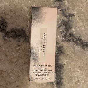 Fenty Beauty makeup revitalizing spray